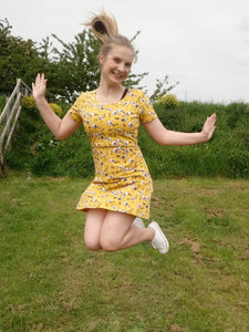 Bea's Tilly and the Buttons Freya & Agnes Dress with Breastfeeding Hack