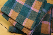 Teddy Fleece - Atelier Jupe - Green + Camel Check
