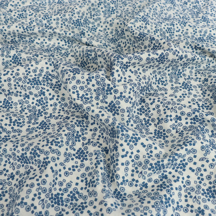 Cotton Seersucker - Scattered Flowers - Blue
