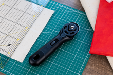 Rotary Cutter - 45mm Midnight Edition - LDH Scissors