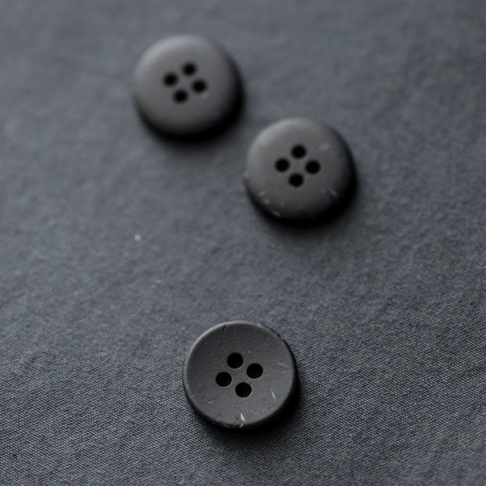 Merchant & Mills - Recycled Resin Button - Inky Speckles 18mm