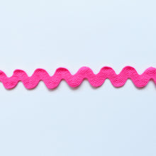 Ric Rac - 15mm - Bright Pink