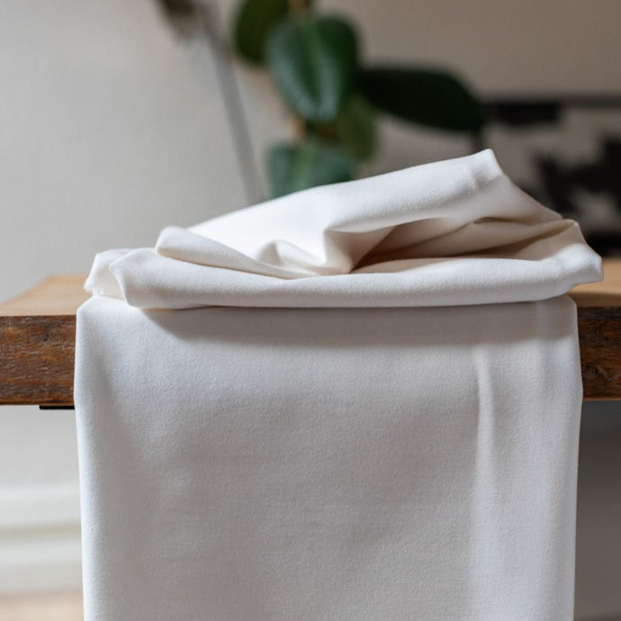 Soft Stretch Twill with TENCEL™ fibres - White - Meet Milk